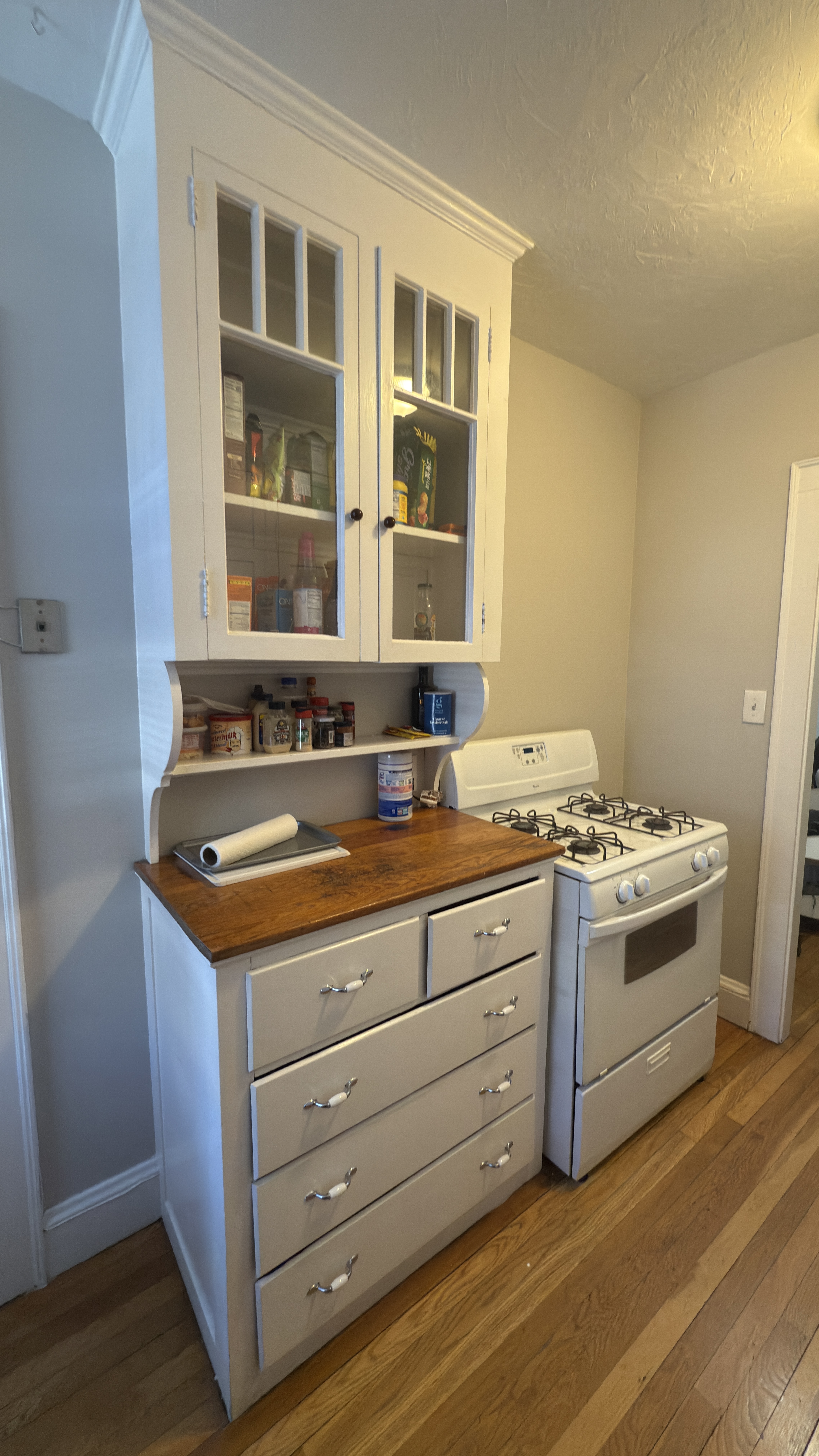 1 bed, 1 bath apartment for rent at 119 College Ave Unit 2, Powder House Square — photo 6 of 11