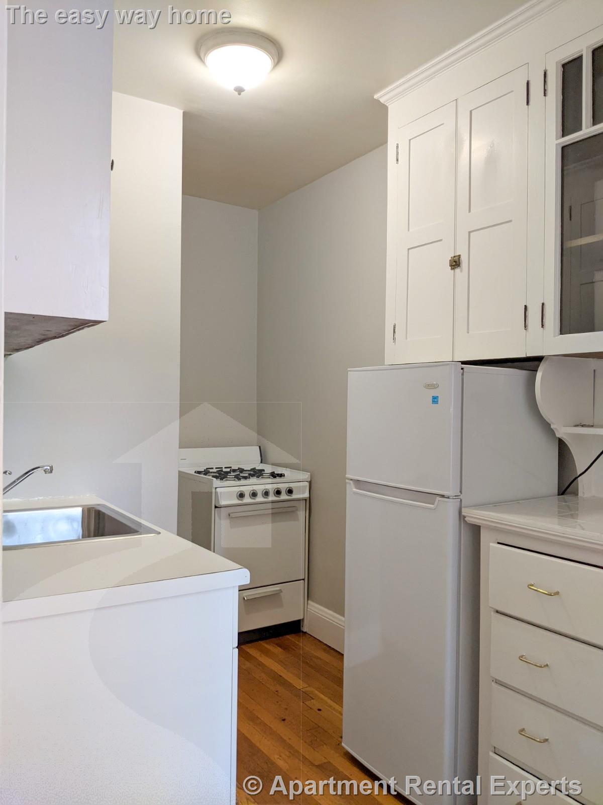 Studio bed, 1 bath apartment for rent at 119 College Ave Unit 7, Davis Square — photo 6 of 10