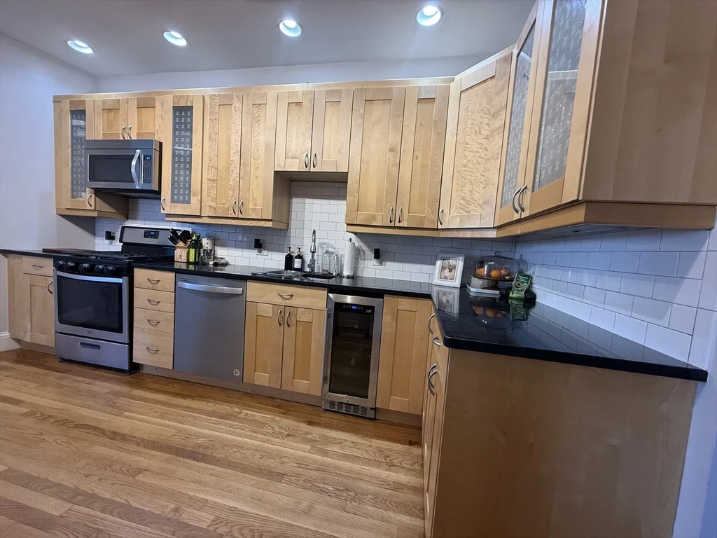 2 bed, 2 bath apartment for rent at 119 Dorchester St Unit 10, South Boston — photo 3 of 19