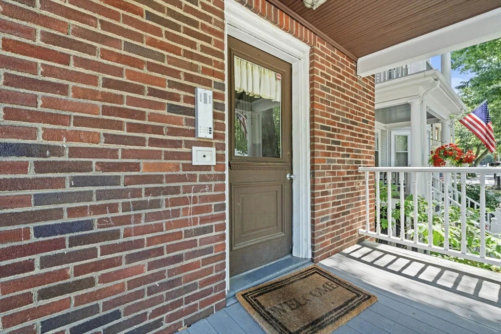 2 bed, 1 bath apartment for rent at 119 Eliot St Unit 1, Brookline Hills — photo 18 of 18