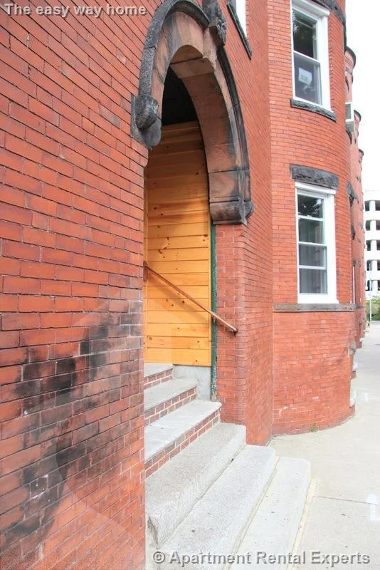 2 bed, 1 bath apartment for rent at 119 Harvard St Unit 1, Kendall Square — photo 8 of 9