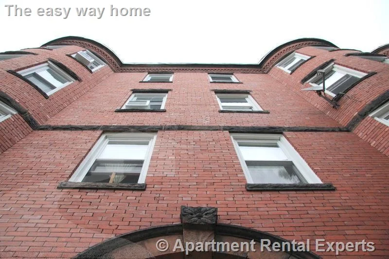 2 bed, 1 bath apartment for rent at 119 Harvard St Unit 1, Kendall Square — photo 9 of 9