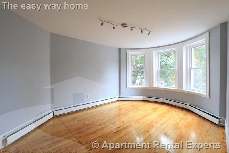 2 bed, 1 bath apartment for rent at 119 Harvard St Unit 4, Kendall Square — photo 4 of 20
