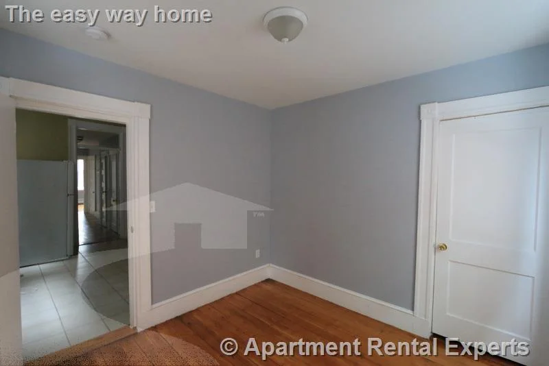 2 bed, 1 bath apartment for rent at 119 Harvard St Unit 4, Kendall Square — photo 12 of 20