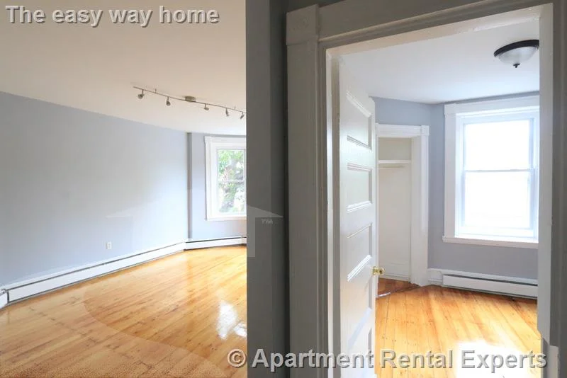 2 bed, 1 bath apartment for rent at 119 Harvard St Unit 4, Kendall Square — photo 5 of 20