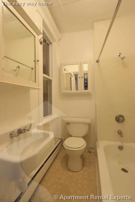 2 bed, 1 bath apartment for rent at 119 Harvard St Unit 4, Kendall Square — photo 15 of 20