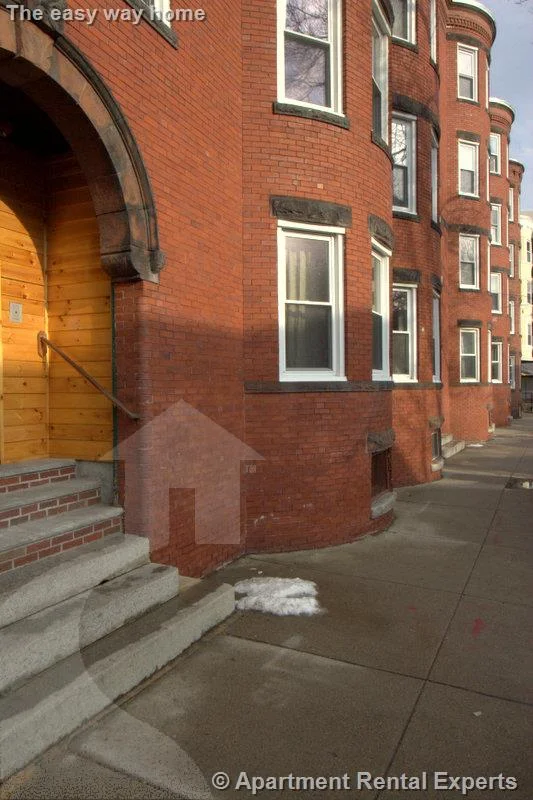 2 bed, 1 bath apartment for rent at 119 Harvard St Unit 4, Kendall Square — photo 19 of 20