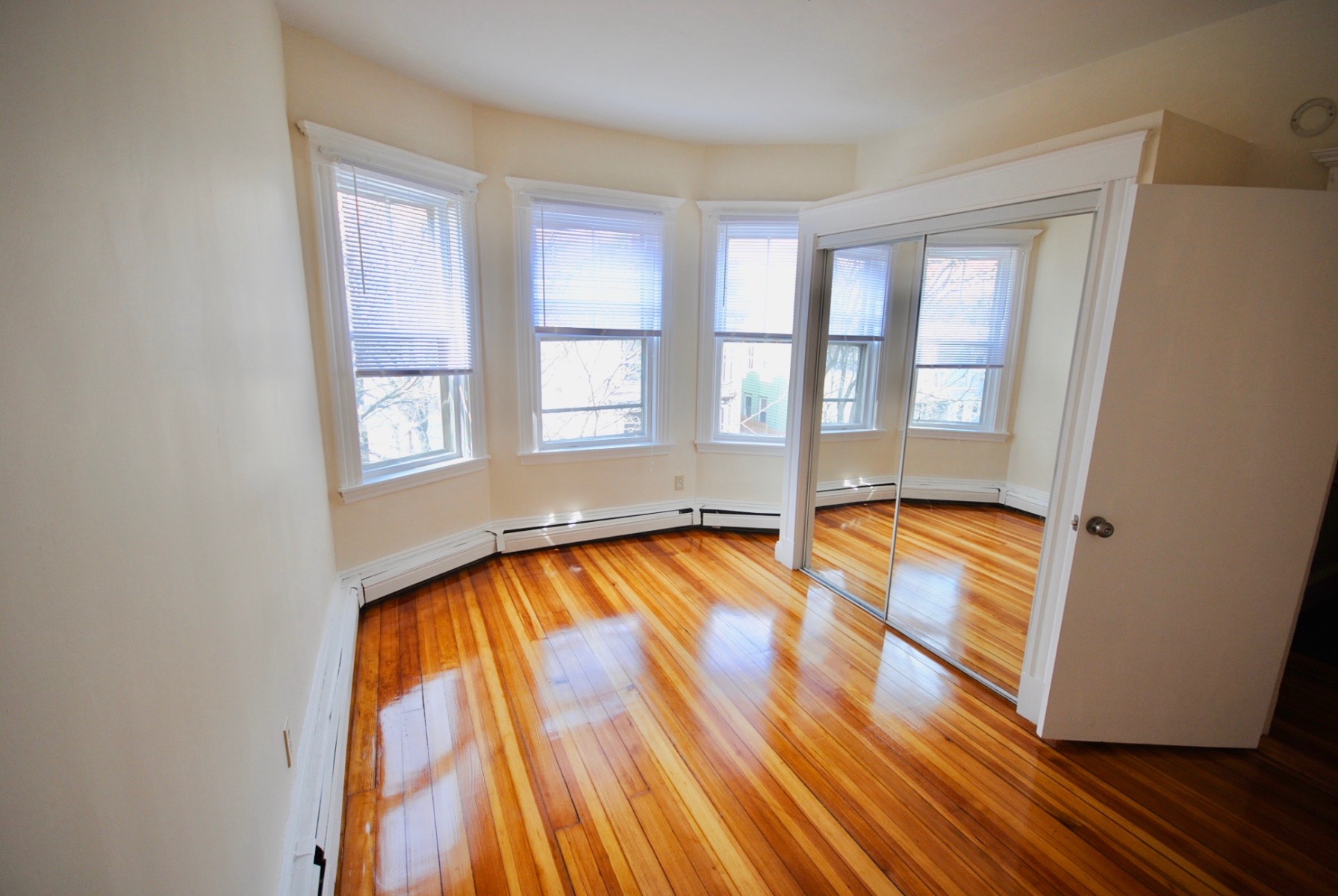 3 bed, 1 bath apartment for rent at 119 Lexington St Unit 3R, East Boston — photo 2 of 6