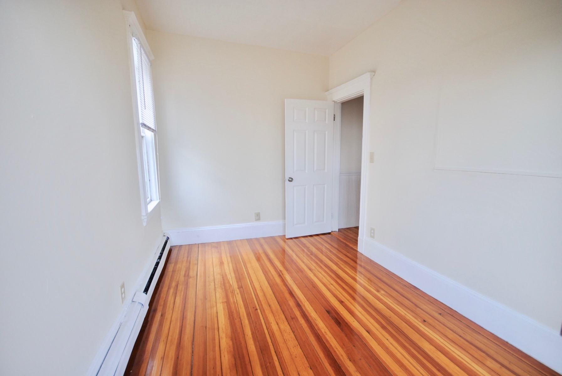 3 bed, 1 bath apartment for rent at 119 Lexington St Unit 3R, East Boston — photo 3 of 6