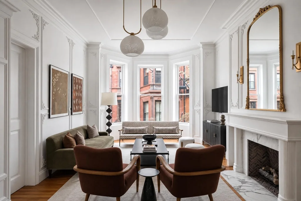 1 bed, 1 bath apartment for rent at 119 Marlborough St Unit 3, Back Bay