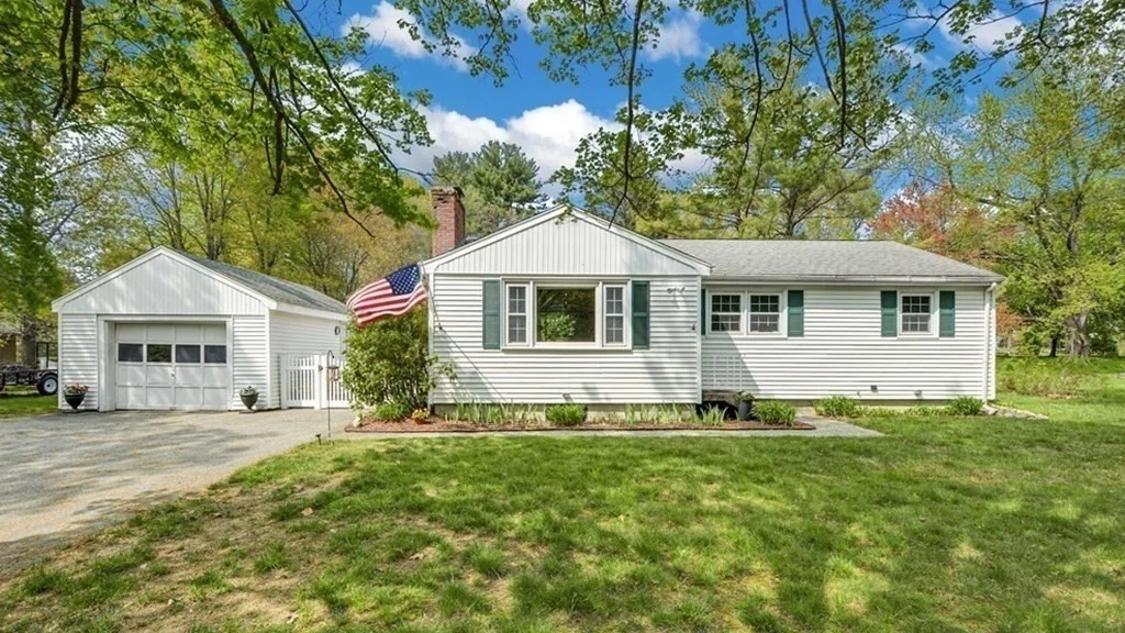 3 bed, 1 bath apartment for rent at 119 Page Rd Unit 0, Bedford — photo 1 of 41
