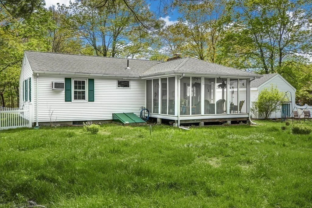 3 bed, 1 bath apartment for rent at 119 Page Rd Unit 0, Bedford — photo 32 of 41