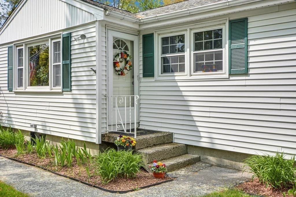 3 bed, 1 bath apartment for rent at 119 Page Rd Unit 0, Bedford — photo 3 of 41