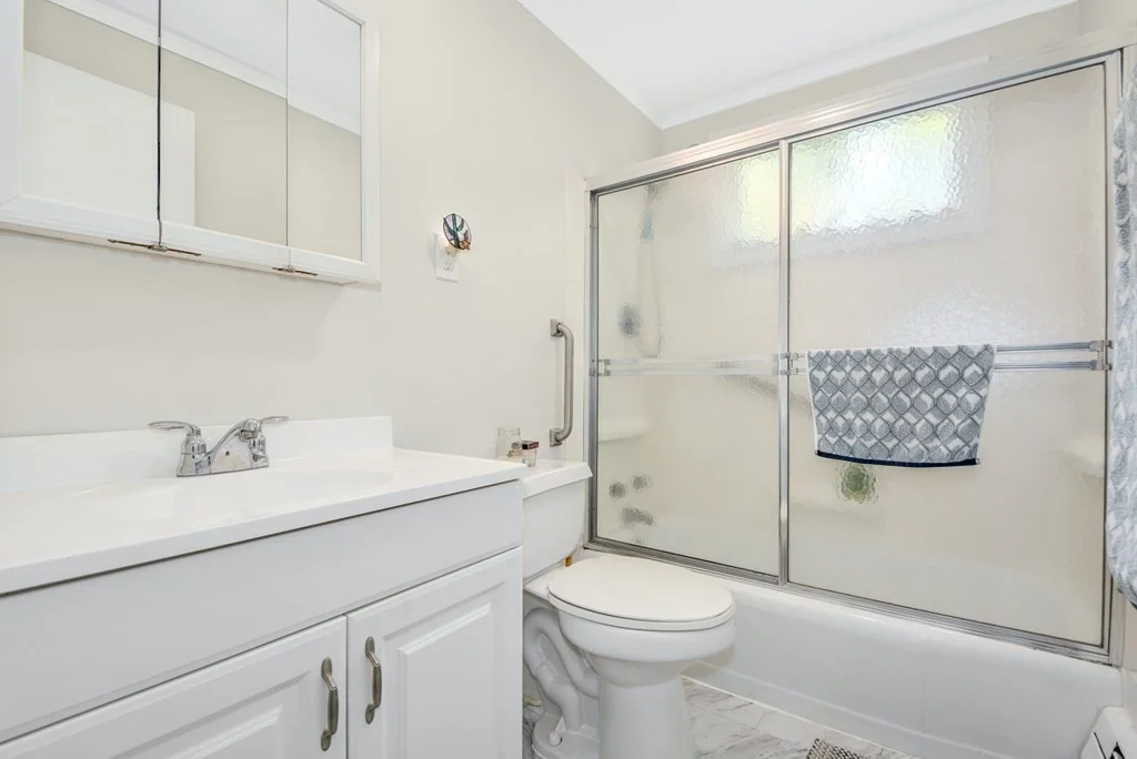 3 bed, 1 bath apartment for rent at 119 Page Rd Unit 0, Bedford — photo 17 of 41