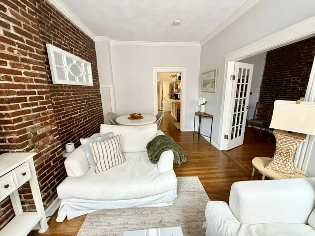 2 bed, 1 bath apartment for rent at 119 Richmond St Unit 2, North End — photo 3 of 13