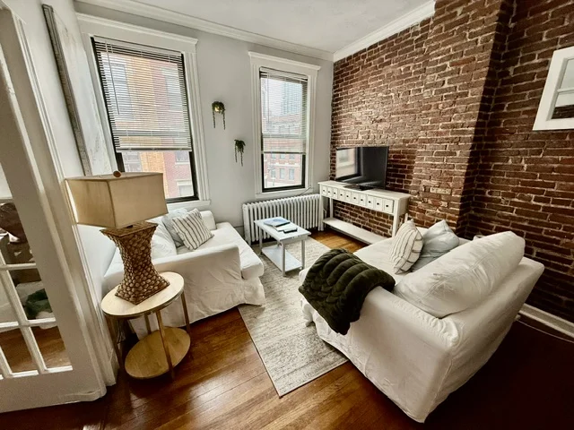 2 bed, 1 bath apartment for rent at 119 Richmond St Unit 2, North End