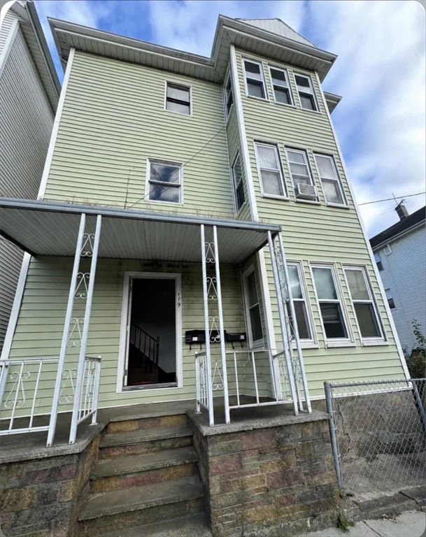 3 bed, 1 bath apartment for rent at 119 Robeson St Unit 2, Fall River