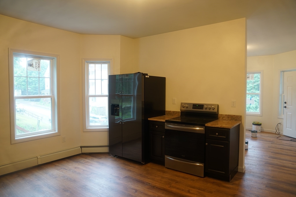 3 bed, 1 bath apartment for rent at 119 Rodney Unit 1, Worcester — photo 10 of 14