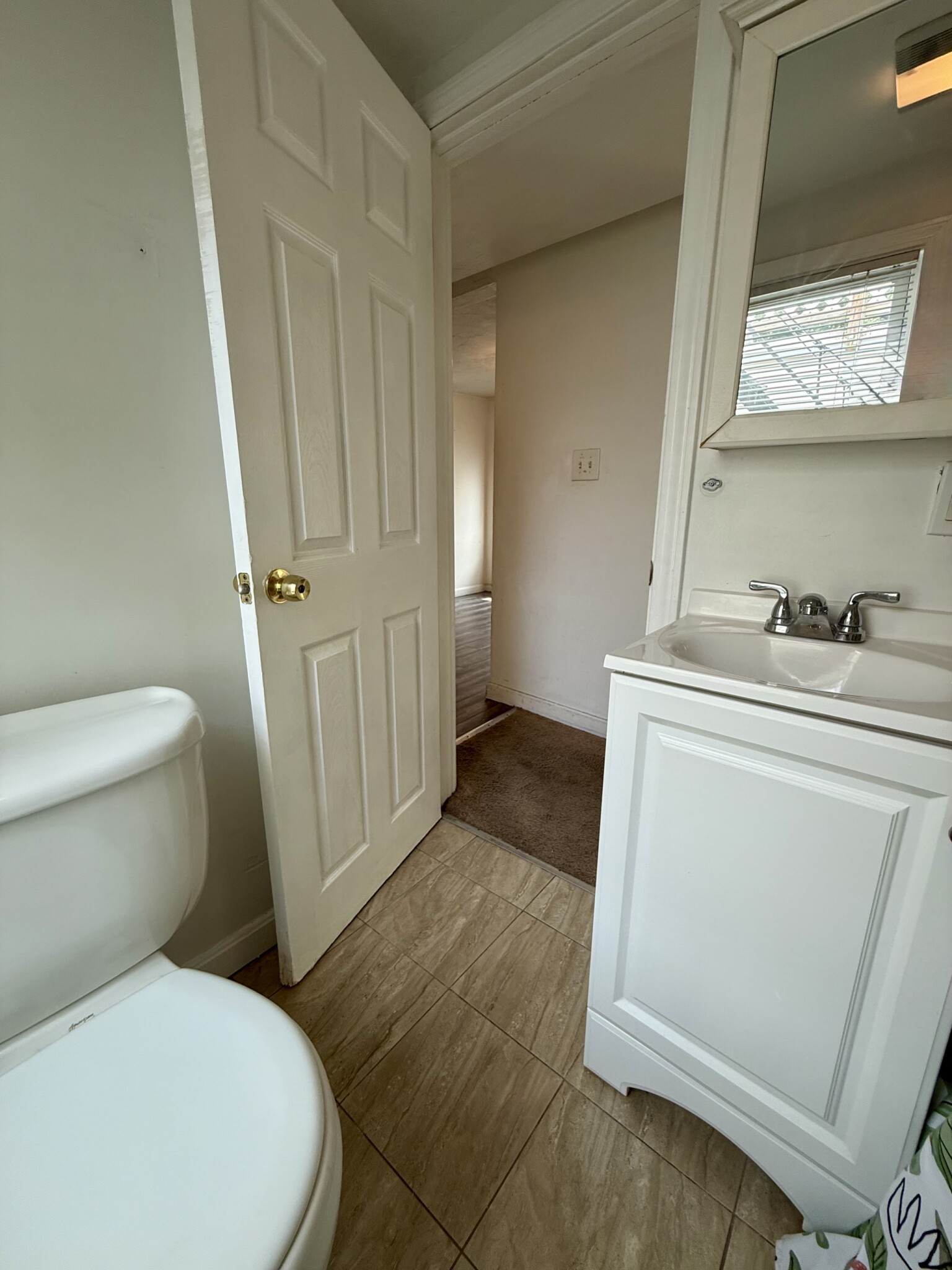 3 bed, 1 bath apartment for rent at 119 South St Unit 1, Banks Square — photo 18 of 18