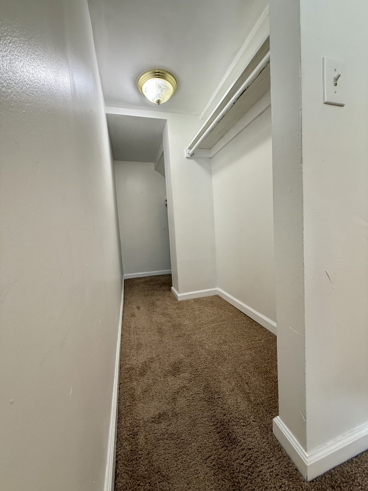 3 bed, 1 bath apartment for rent at 119 South St Unit 1, Banks Square — photo 16 of 18