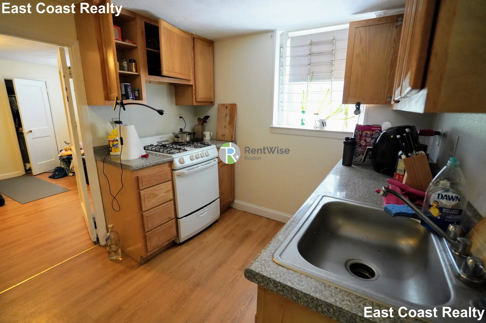 1 bed, 1 bath apartment for rent at 119 Sutherland Rd Unit A, Brighton — photo 4 of 16