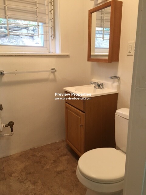 1 bed, 1 bath apartment for rent at 119 Sutherland Rd Unit AP, Brighton — photo 7 of 7