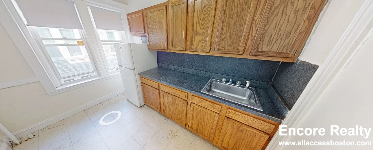 2 bed, 1 bath apartment for rent at 119 Sutherland Rd Unit H, Brighton — photo 3 of 8