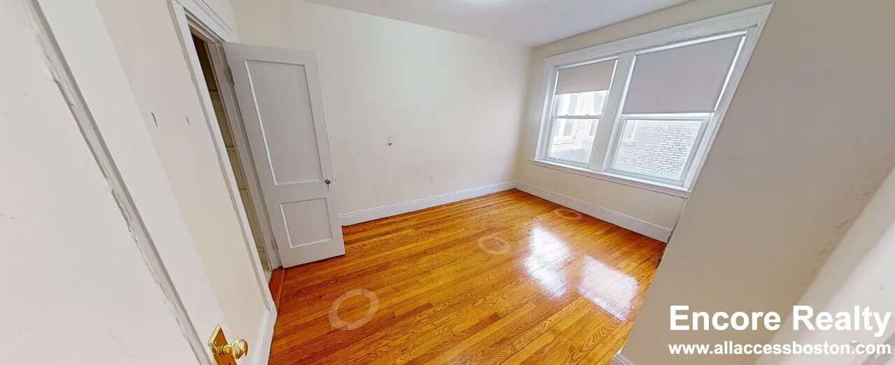 2 bed, 1 bath apartment for rent at 119 Sutherland Rd Unit H, Brighton — photo 4 of 8