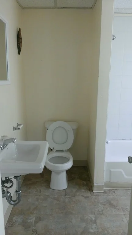 1 bed, 1 bath apartment for rent at 119 Wade St Unit 2B, Fall River — photo 6 of 6