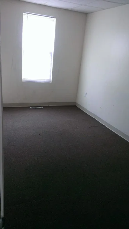 1 bed, 1 bath apartment for rent at 119 Wade St Unit 2B, Fall River — photo 3 of 6