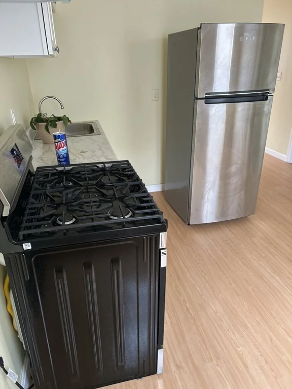 1 bed, 1 bath apartment for rent at 119 Wade St Unit 3B, Fall River