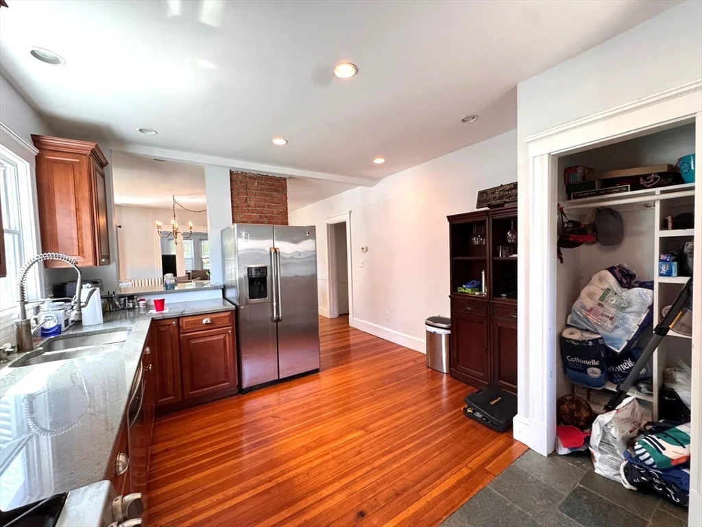2 bed, 1 bath apartment for rent at 119 Warren St Unit 1, Arlington — photo 2 of 27