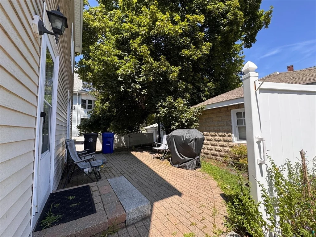 2 bed, 1 bath apartment for rent at 119 Warren St Unit 1, Arlington — photo 7 of 27