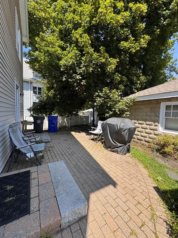 2 bed, 1 bath apartment for rent at 119 Warren St Unit 1, Arlington — photo 6 of 27