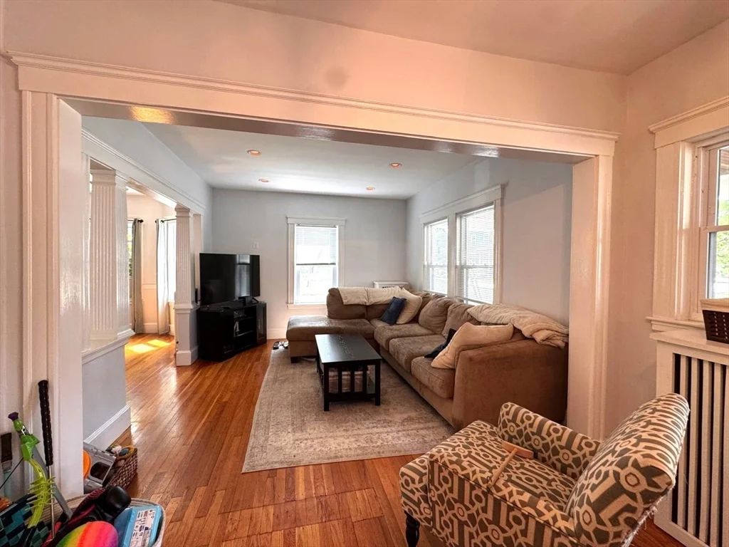 2 bed, 1 bath apartment for rent at 119 Warren St Unit 1, Arlington — photo 18 of 27