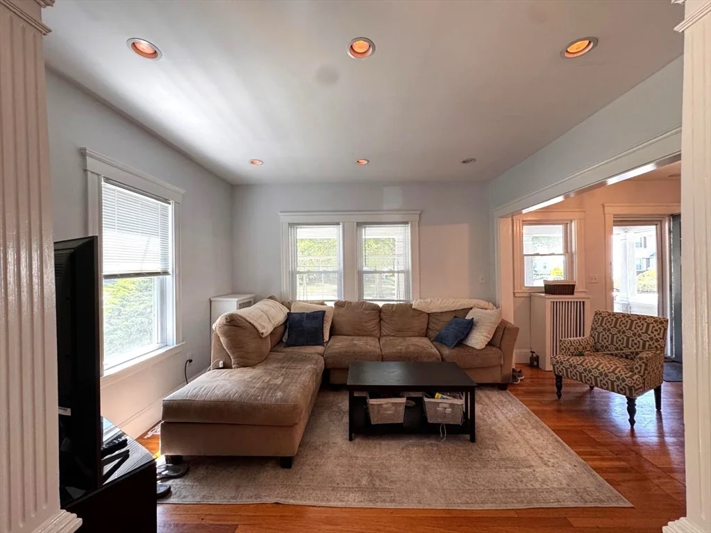 2 bed, 1 bath apartment for rent at 119 Warren St Unit 1, Arlington — photo 15 of 27