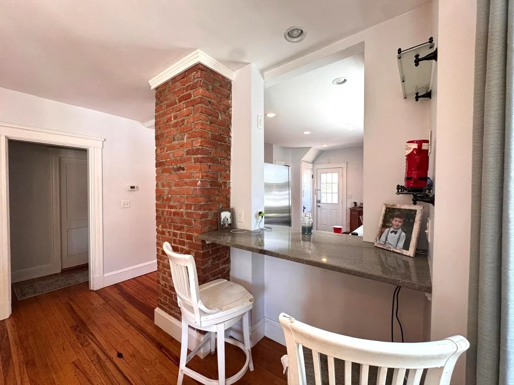 2 bed, 1 bath apartment for rent at 119 Warren St Unit 1, Arlington — photo 9 of 27