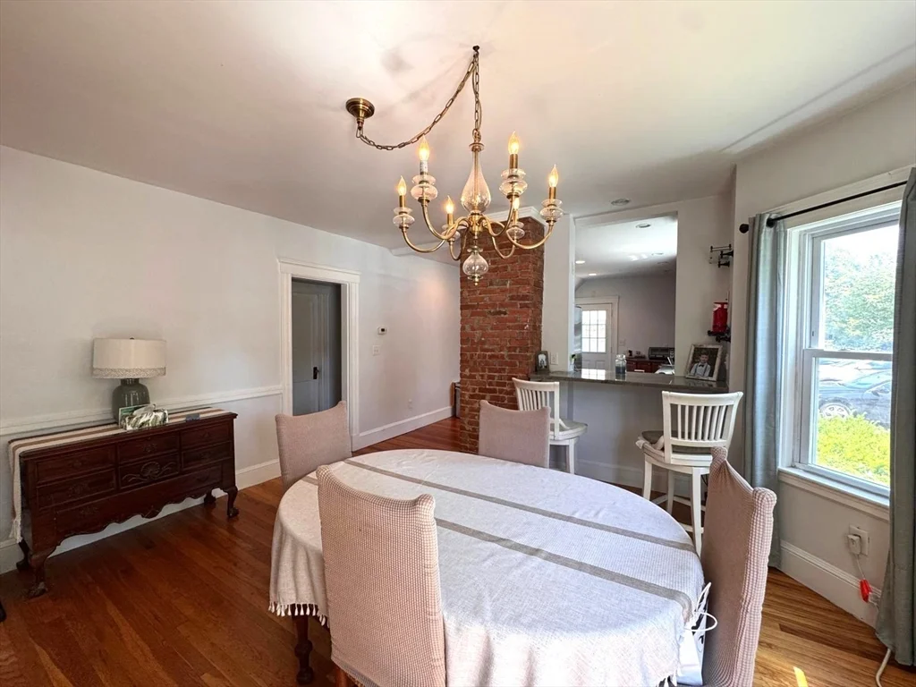 2 bed, 1 bath apartment for rent at 119 Warren St Unit 1, Arlington — photo 12 of 27