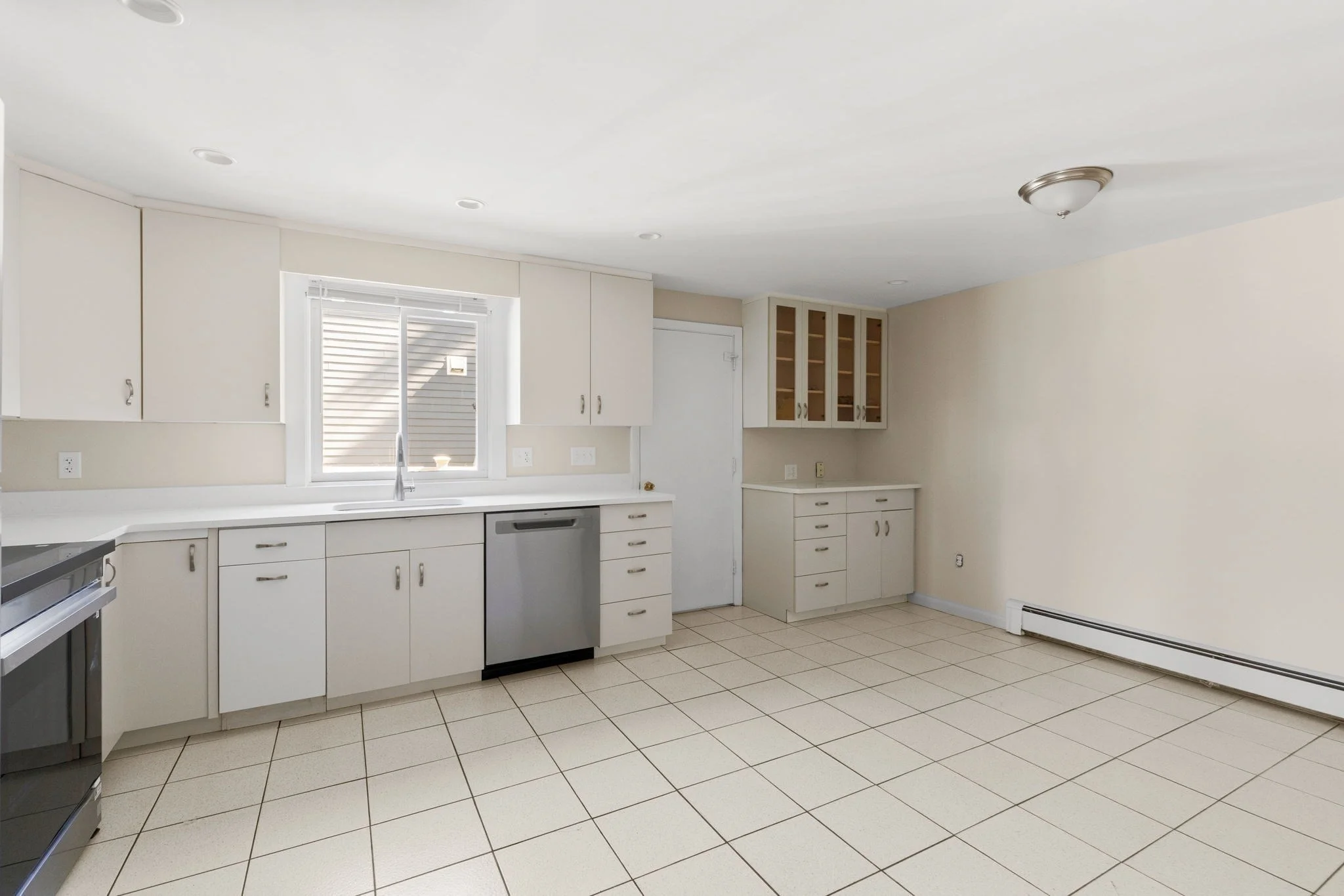 3 bed, 2 bath apartment for rent at 119 Waverley St Unit 1, Waverley — photo 3 of 20