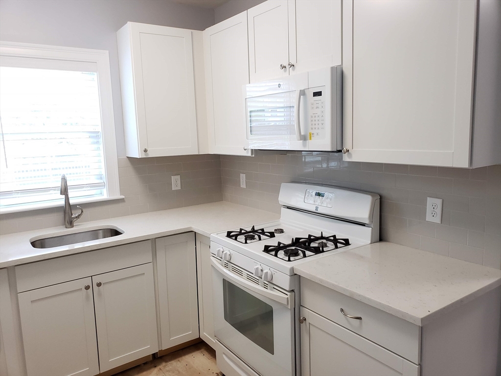4 bed, 2 bath apartment for rent at 119 West Adams St Unit 119, Tufts University — photo 1 of 19