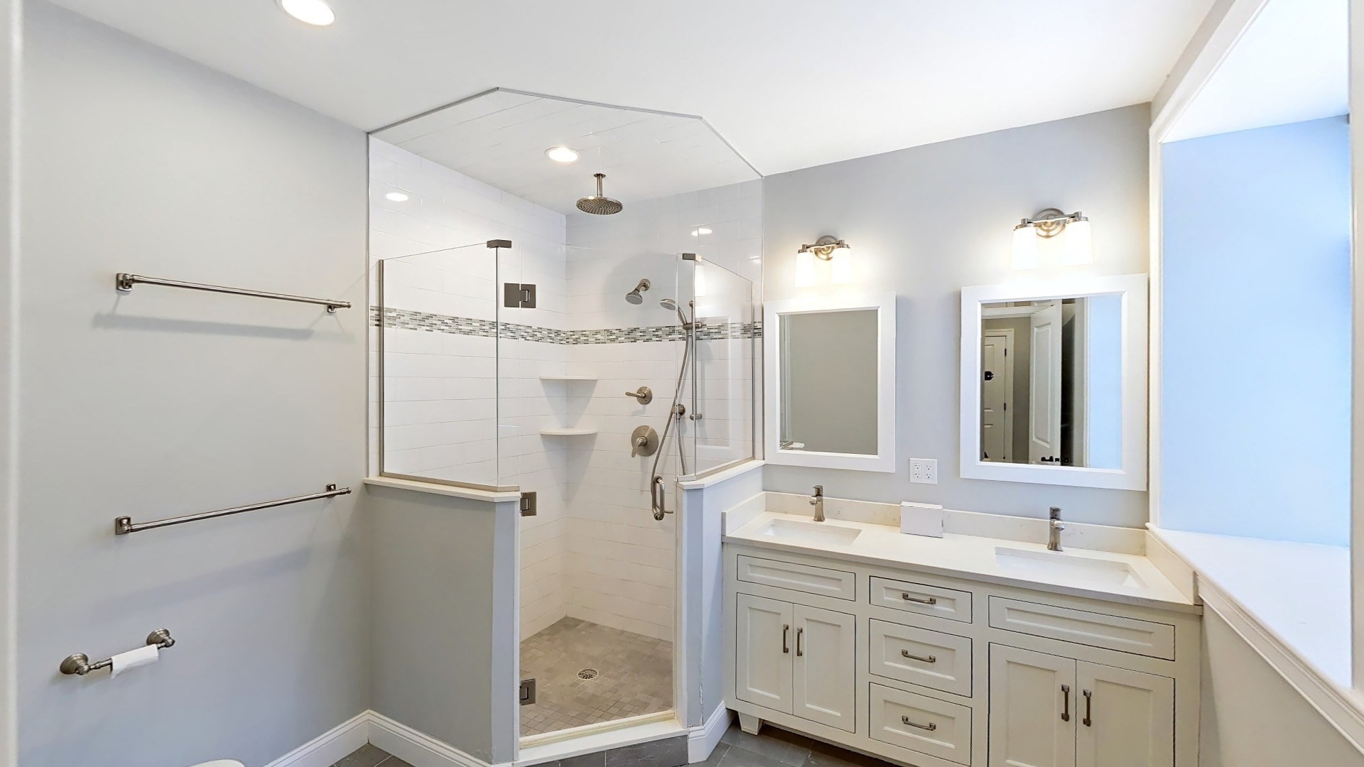 5 bed, 3.5 bath apartment for rent at 119 Westbourne Rd Unit 1, Coolidge Corner — photo 15 of 18