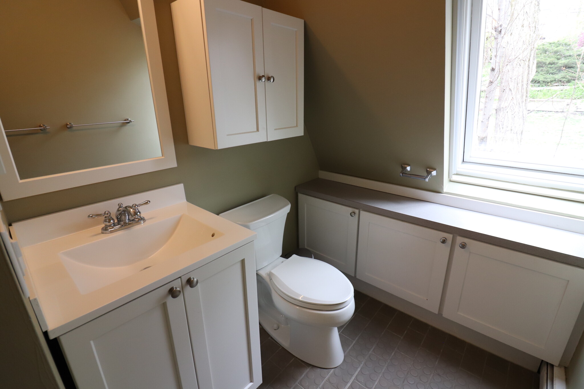 3 bed, 3 bath apartment for rent at 119 Whites Ave Unit 1, Watertown — photo 30 of 65