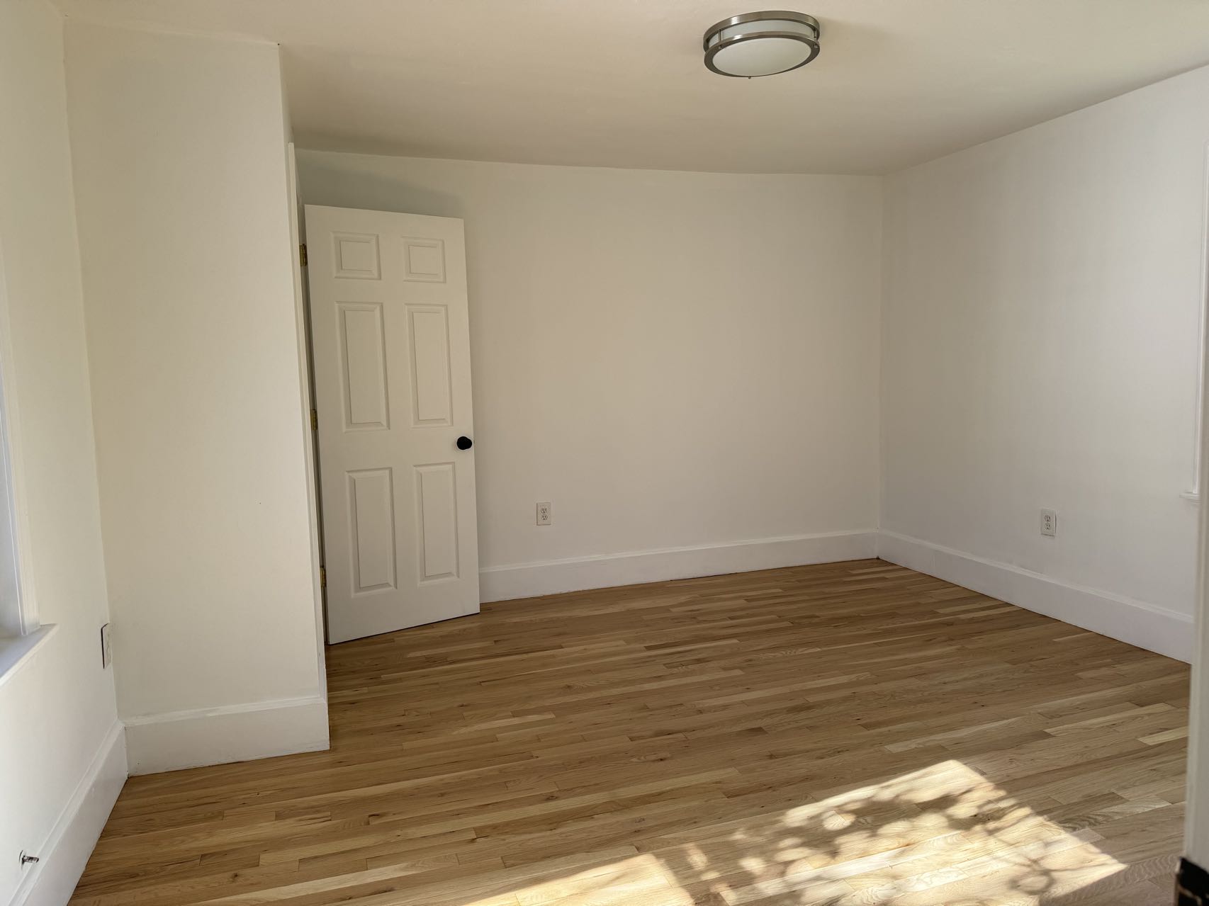 3 bed, 2 bath apartment for rent at 119 Whitfield St Unit 0, Dorchester — photo 3 of 6