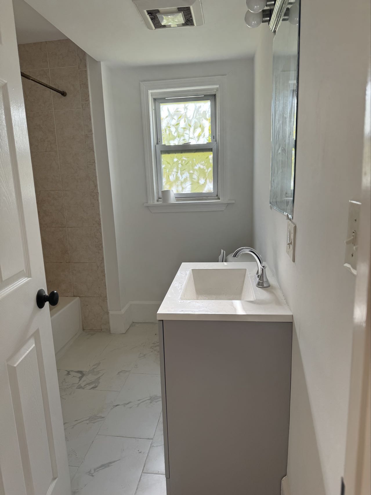 3 bed, 2 bath apartment for rent at 119 Whitfield St Unit 0, Dorchester — photo 4 of 6