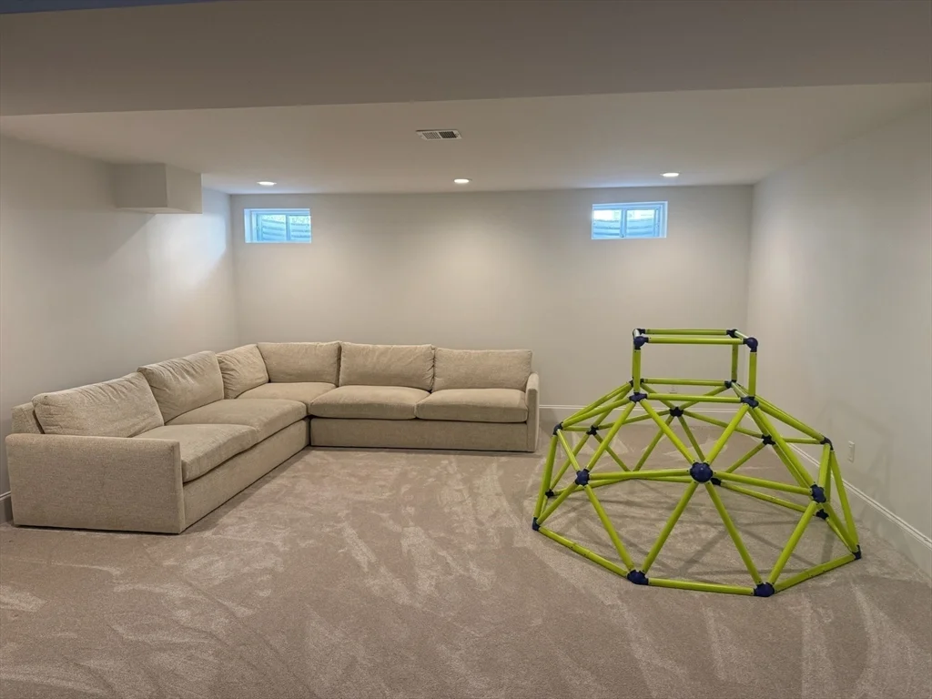 5 bed, 4+ bath apartment for rent at 119 Woodbine Circle, Needham — photo 21 of 21