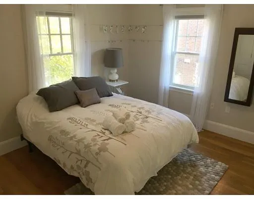 3 bed, 2 bath apartment for rent at 119 York Ter Unit 2, Coolidge Corner — photo 7 of 9
