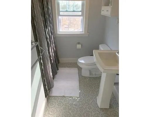 3 bed, 2 bath apartment for rent at 119 York Ter Unit 2, Coolidge Corner — photo 8 of 9