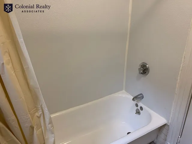 1 split bed, 1 bath apartment for rent at 1190 Boylston St Unit 26, Fenway — photo 12 of 12