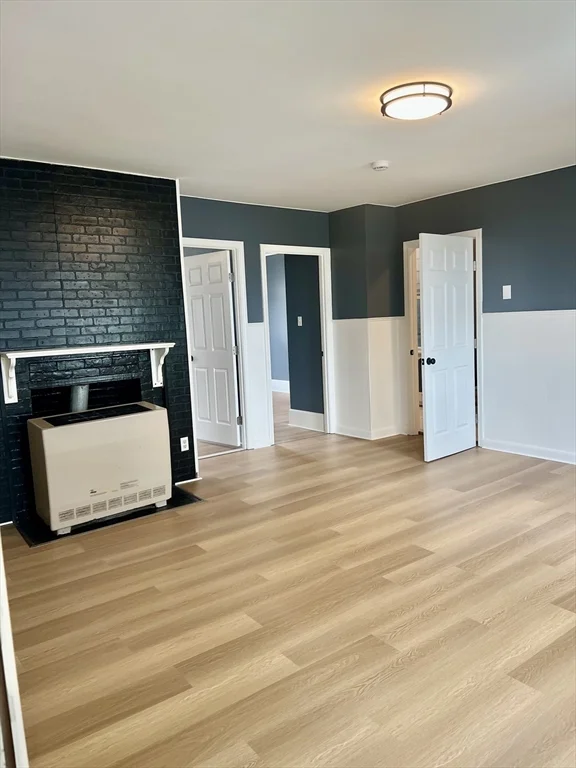 3 bed, 1 bath apartment for rent at 1190 Pleasant St Unit 1, New Bedford — photo 3 of 19