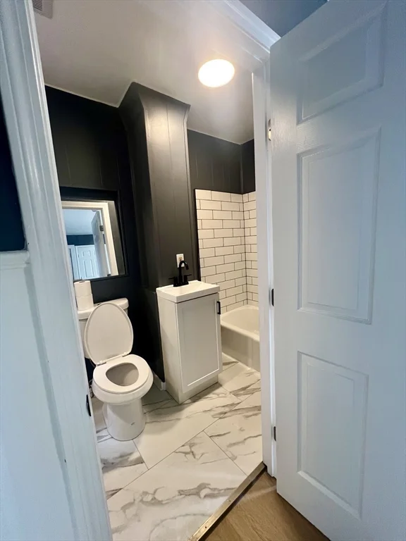 3 bed, 1 bath apartment for rent at 1190 Pleasant St Unit 1, New Bedford — photo 14 of 19